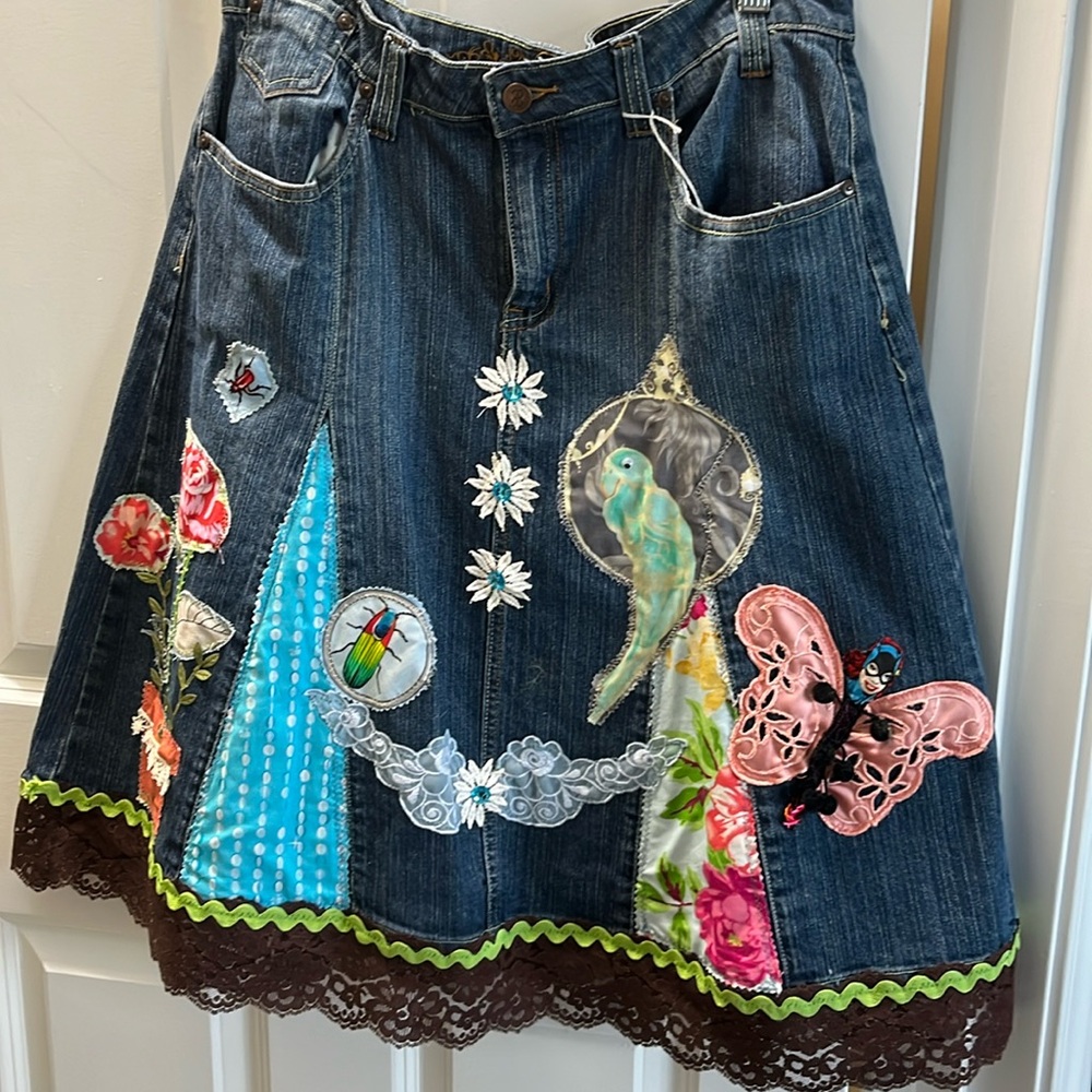 Art to wear gored skirt